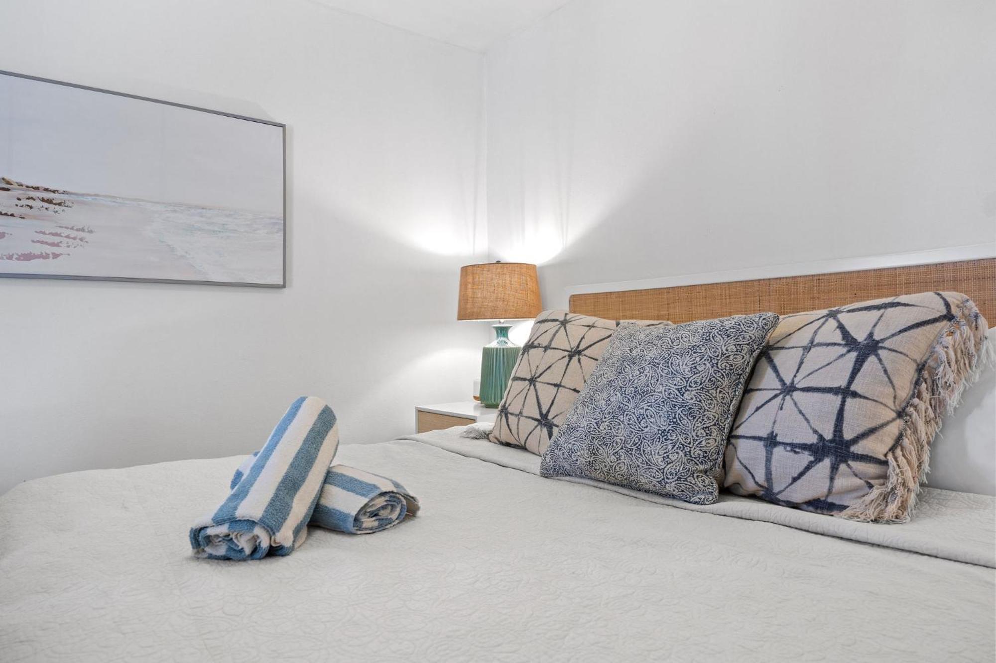 Tres Sirenas Beach Inn Rincon Ngoại thất bức ảnh