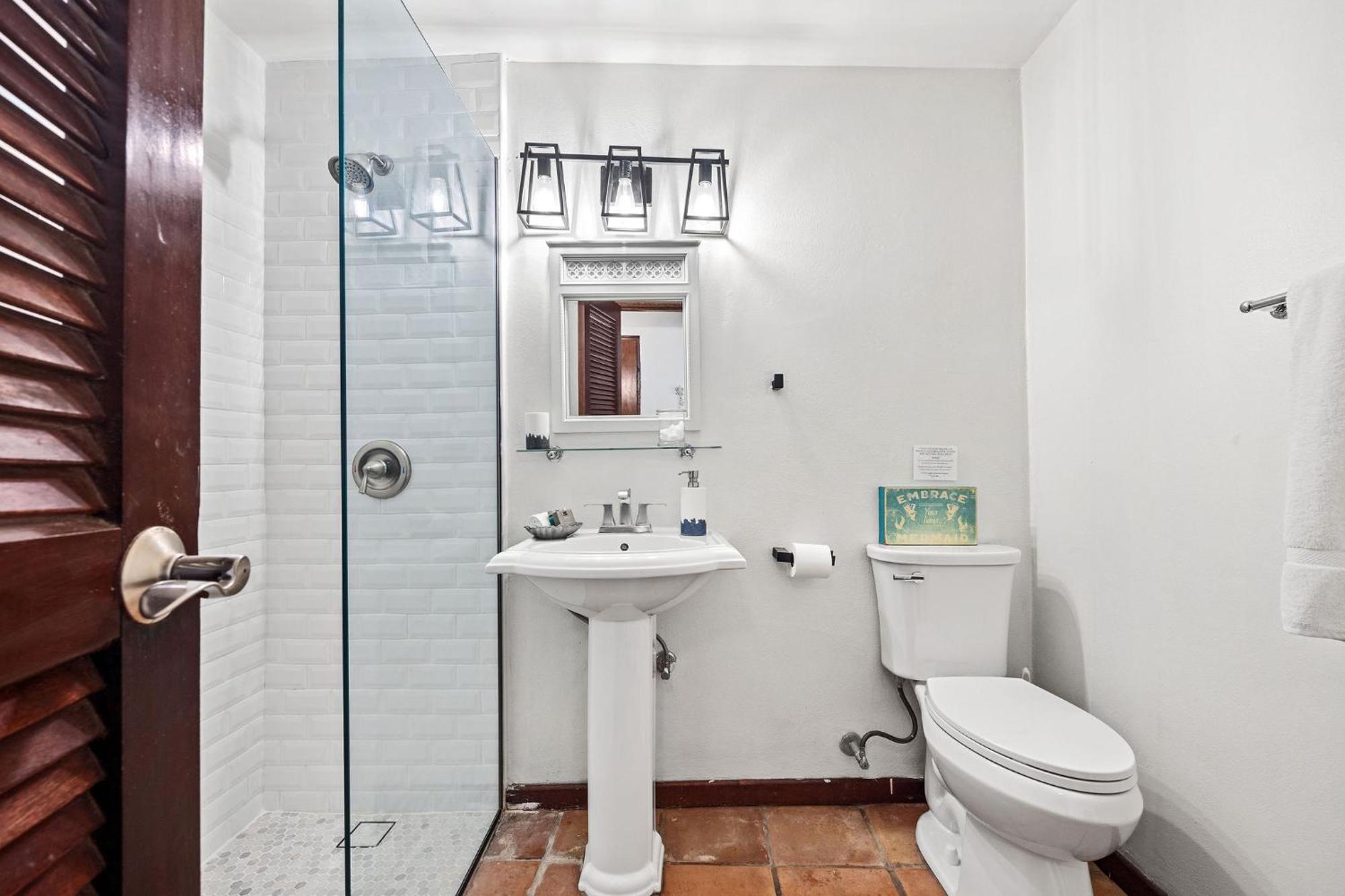Tres Sirenas Beach Inn Rincon Ngoại thất bức ảnh